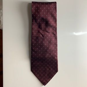 Jones New York burgundy & white tie.